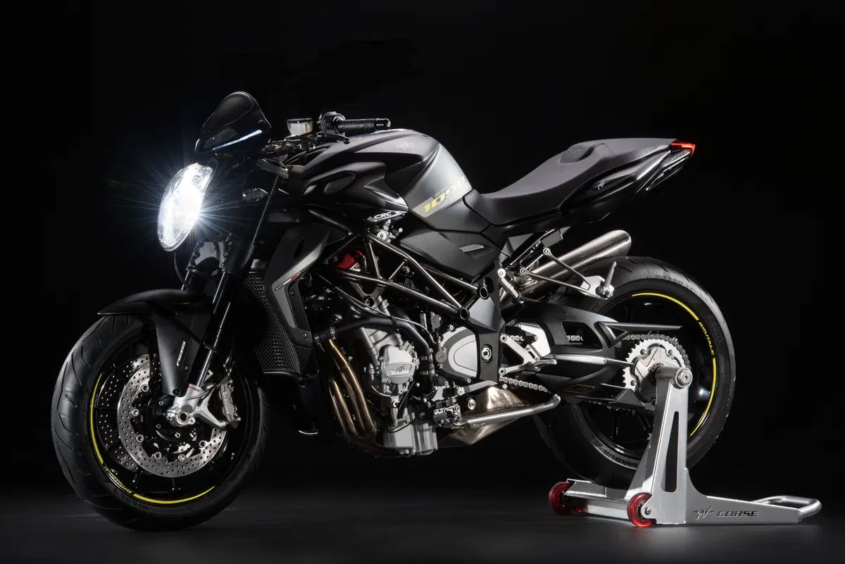 MV Agusta Brutale 1090 e 1090 RR 2015 (4)