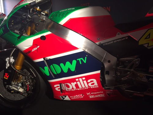 MotoGP 2017. Presentato il team Aprilia (2)