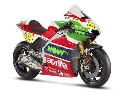 MotoGP 2017. Presentato il team Aprilia (9)