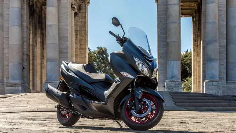Motodays 2017, Suzuki con il nuovo Burgman 400 e il resto della gamma