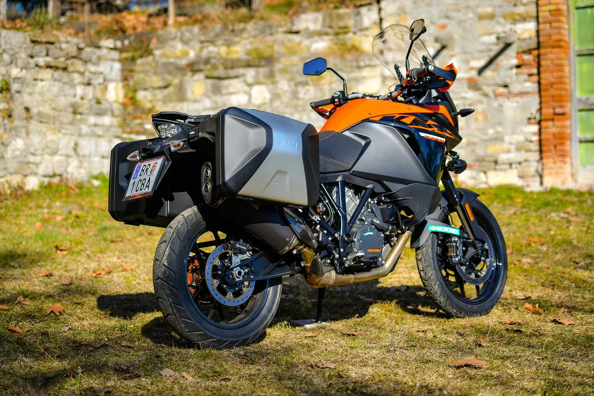 Ducati Multistrada 950 vs KTM 1090 Adventure. Comparativa maxienduro (18)