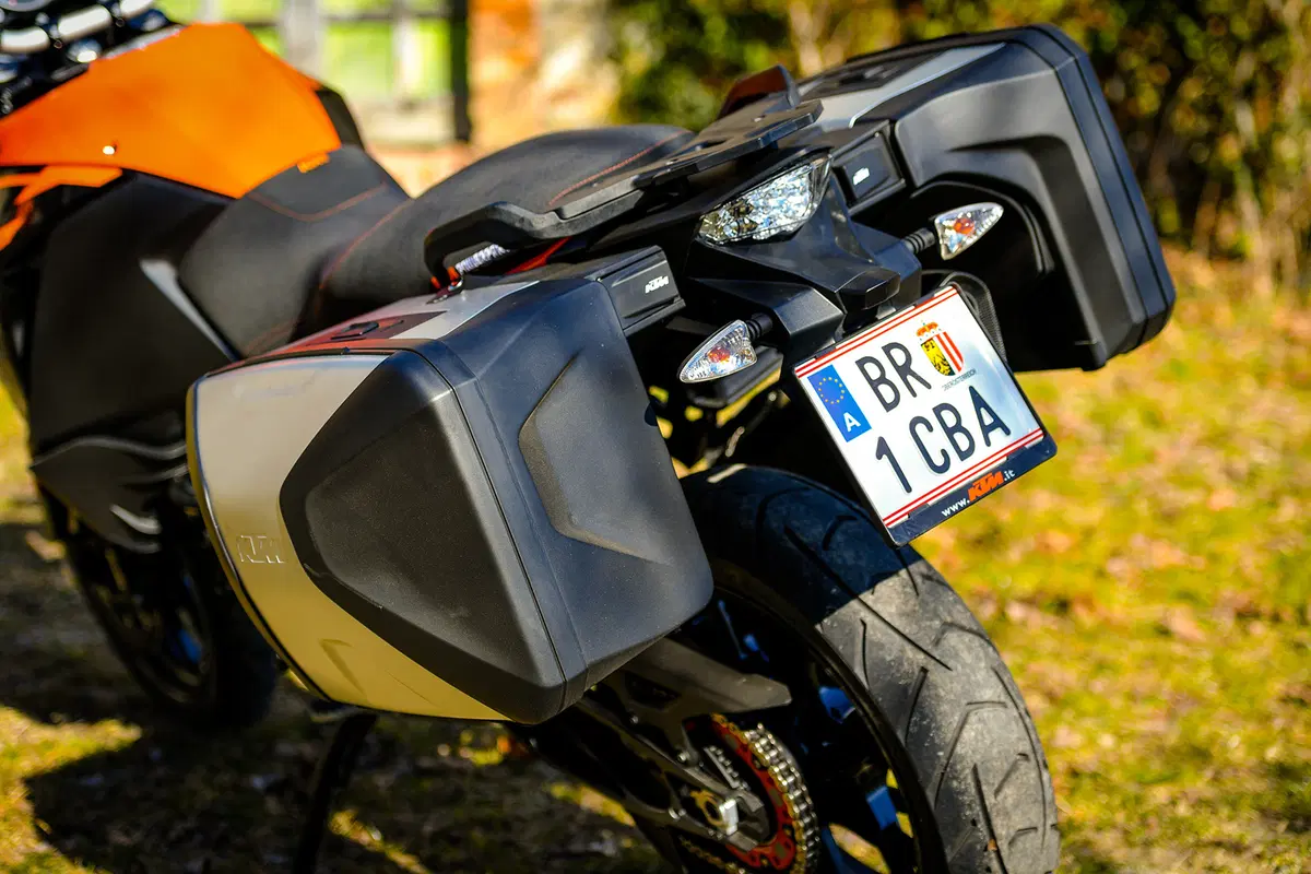 Ducati Multistrada 950 vs KTM 1090 Adventure. Comparativa maxienduro (24)