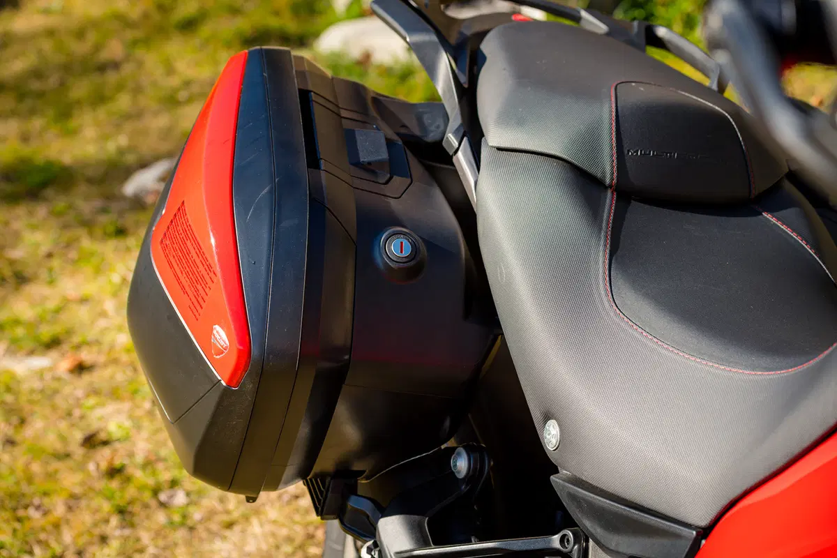 Ducati Multistrada 950 vs KTM 1090 Adventure. Comparativa maxienduro (14)
