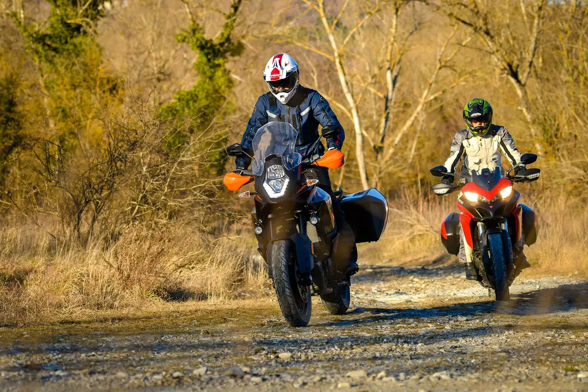 Ducati Multistrada 950 vs KTM 1090 Adventure. Comparativa maxienduro (27)