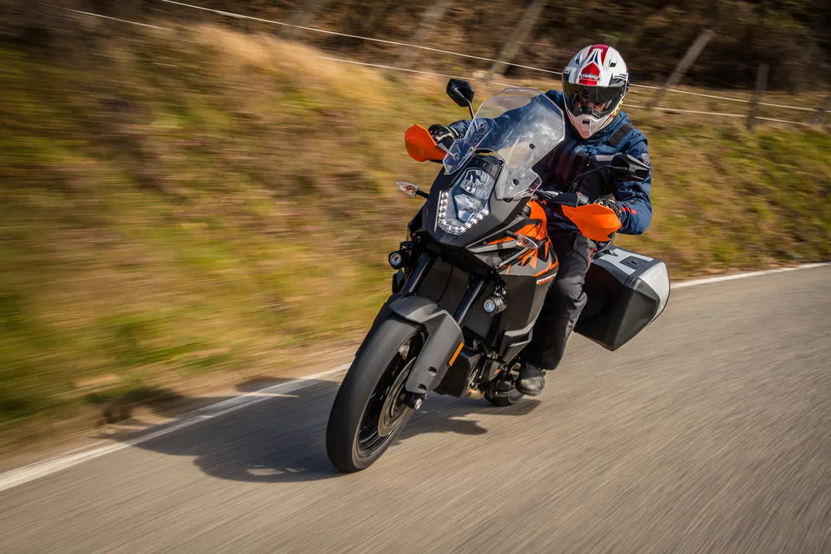 Ducati Multistrada 950 vs KTM 1090 Adventure. Comparativa maxienduro (38)
