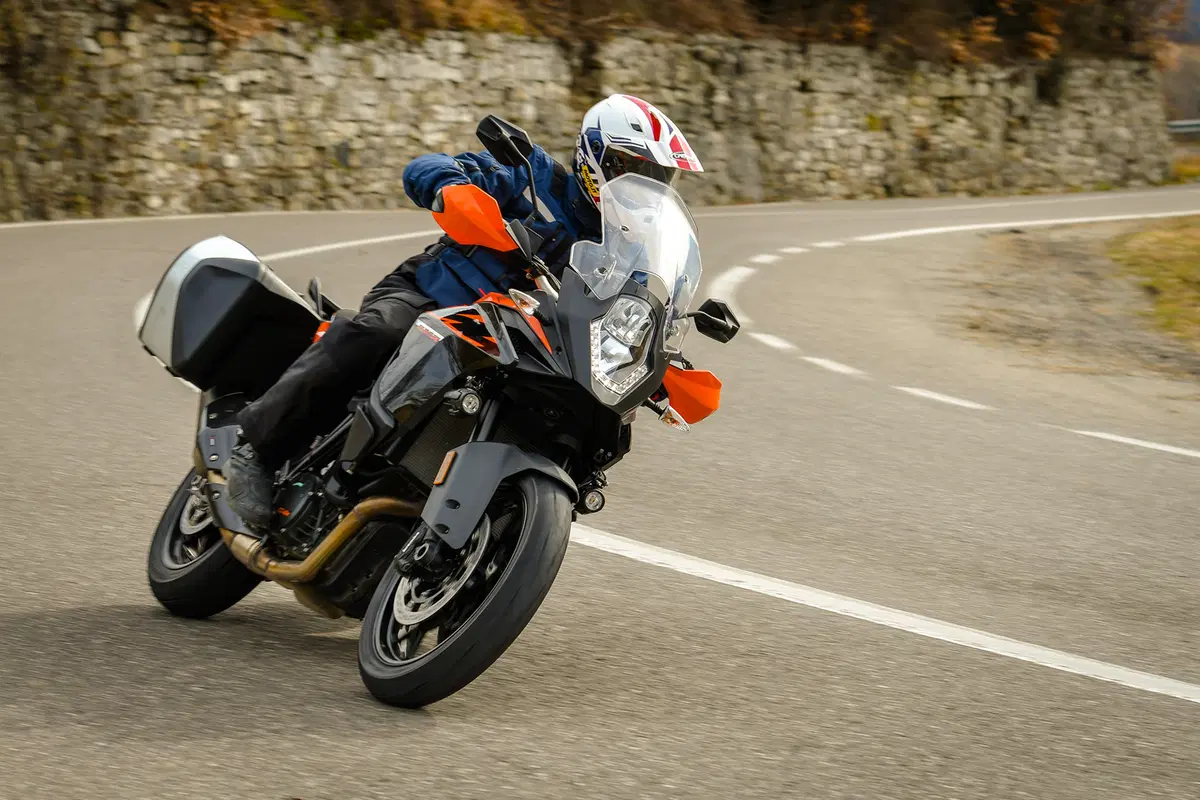 Ducati Multistrada 950 vs KTM 1090 Adventure. Comparativa maxienduro (43)