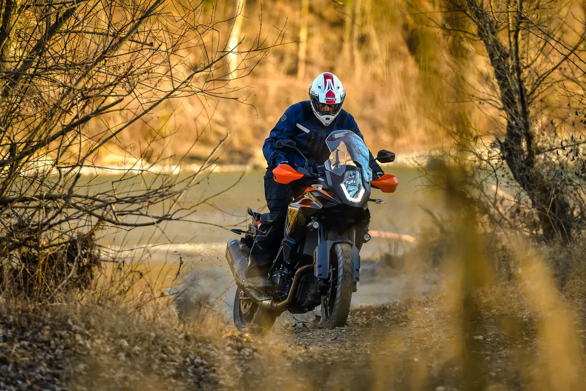 Ducati Multistrada 950 vs KTM 1090 Adventure. Comparativa maxienduro (44)
