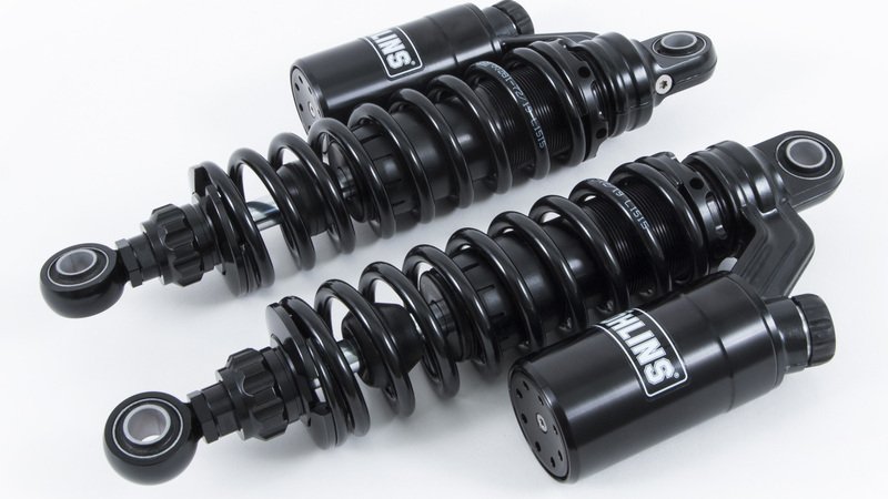 Andreani: &Ouml;hlins BlackLine per H-D Forty-Eight
