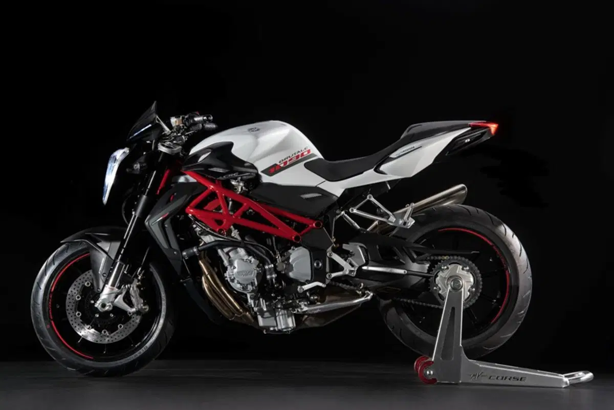 MV Agusta Brutale 1090 Brutale 1090 (2012 - 15) (9)