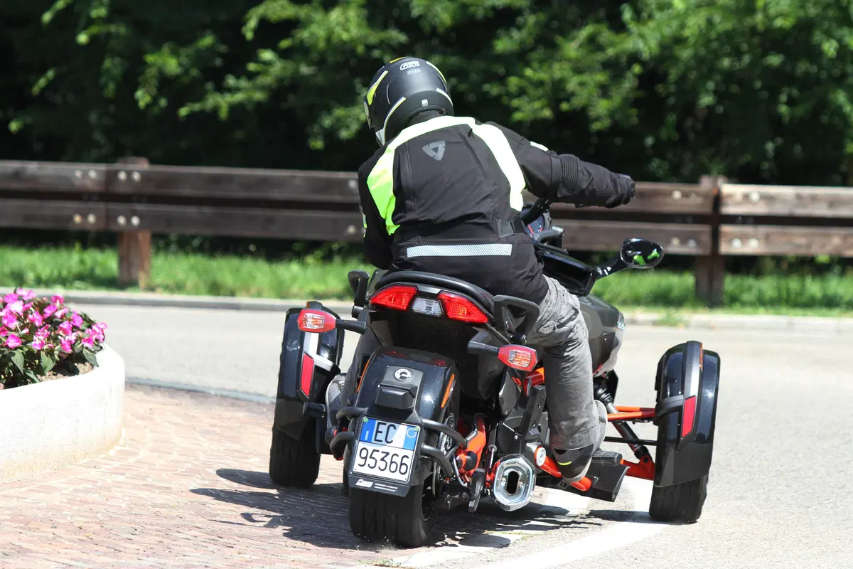 Can-Am Spyder F3-S (4)