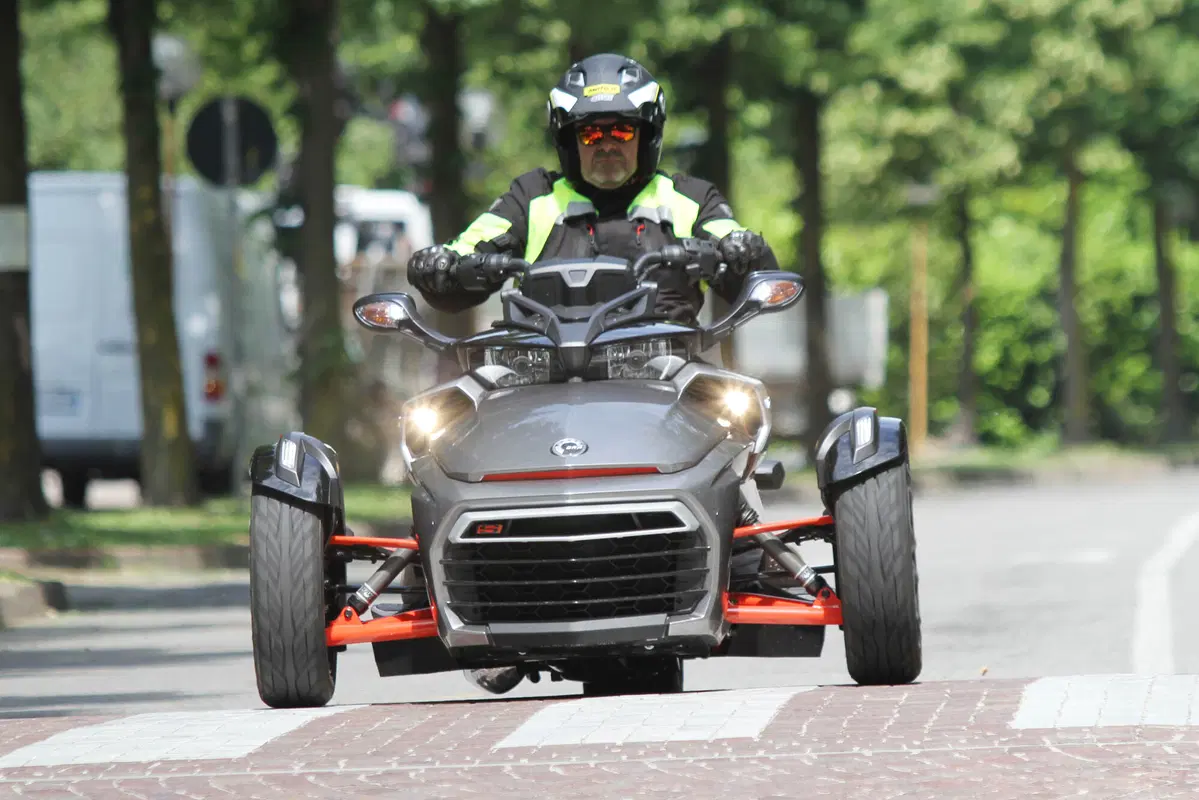 Can-Am Spyder F3-S (2)