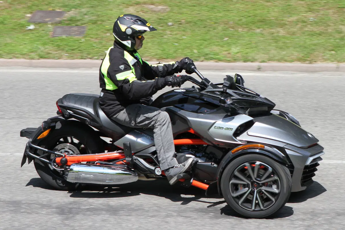 Can-Am Spyder F3-S (3)