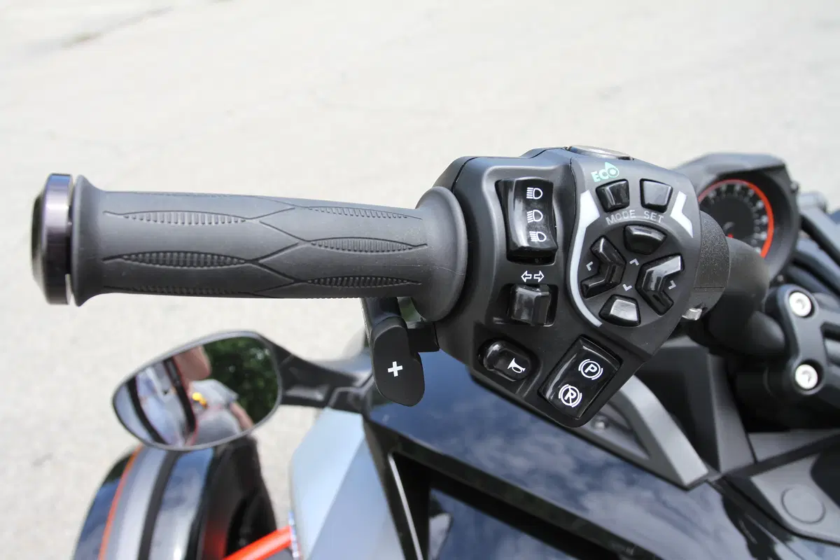 Can-Am Spyder F3-S (5)