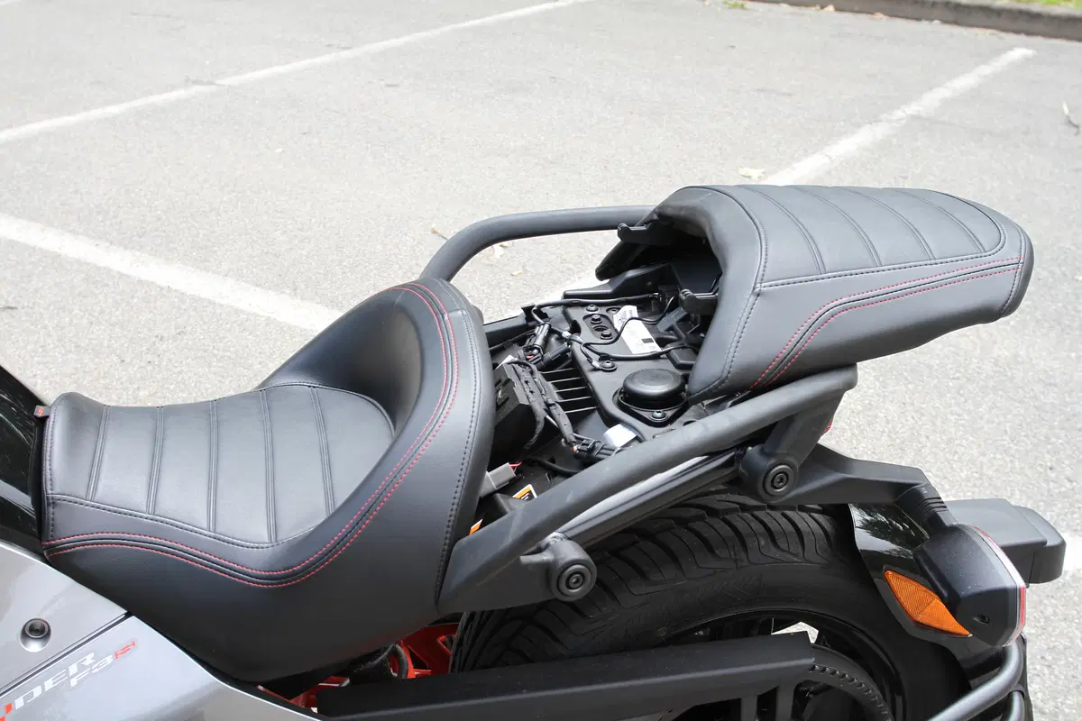 Can-Am Spyder F3-S (14)