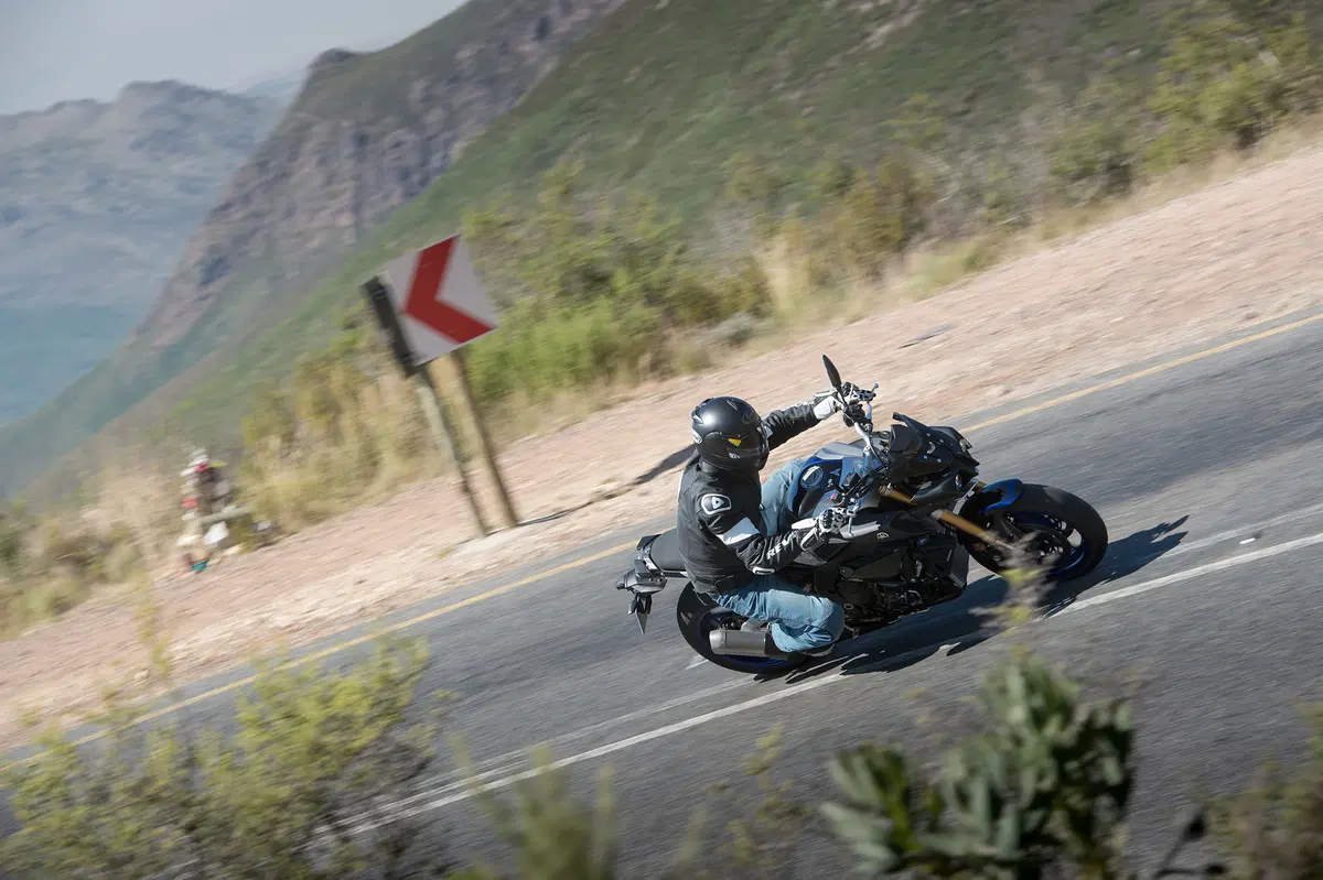 Yamaha MT-10 SP e Tourer Edition (3)
