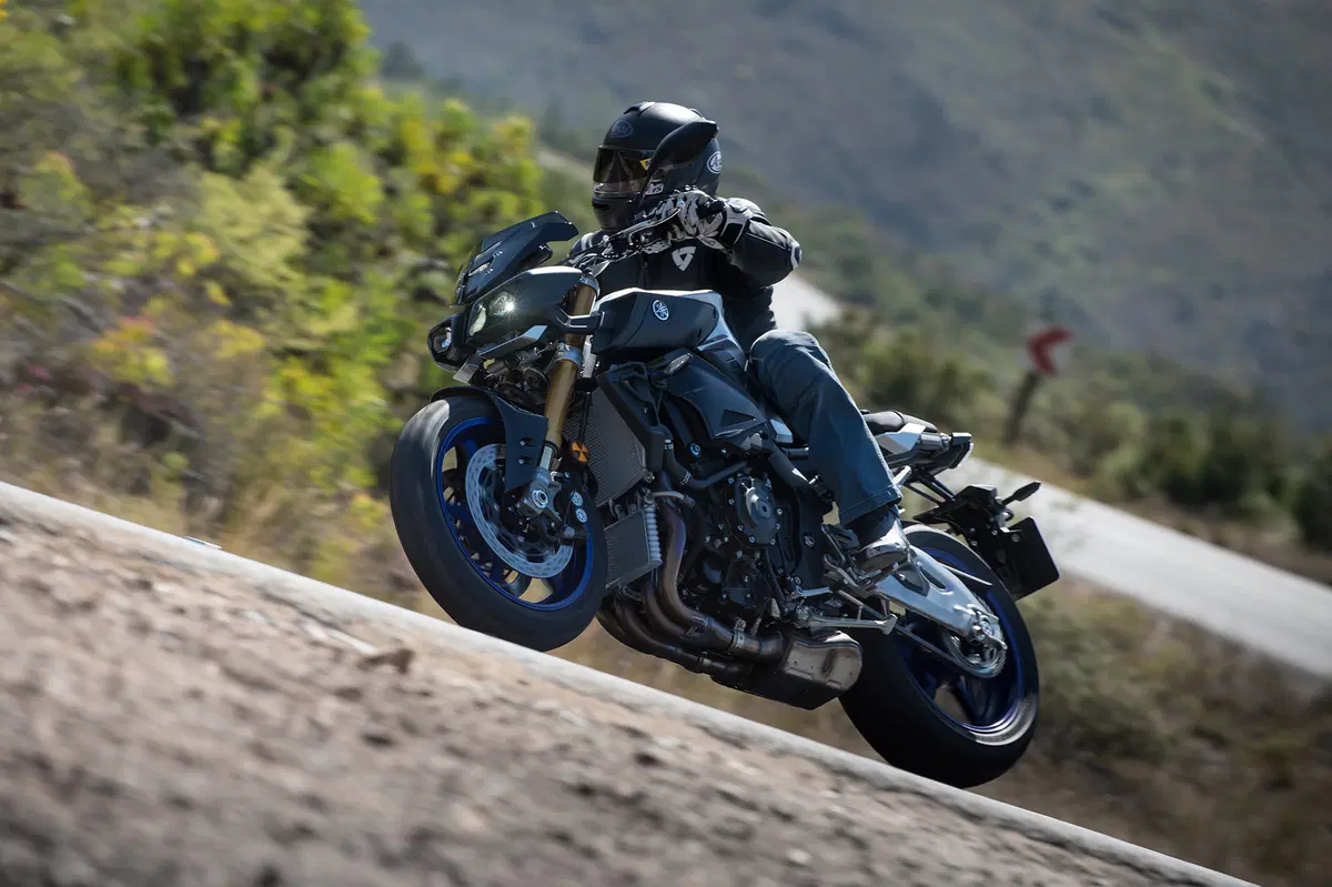 Yamaha MT-10 SP e Tourer Edition (5)
