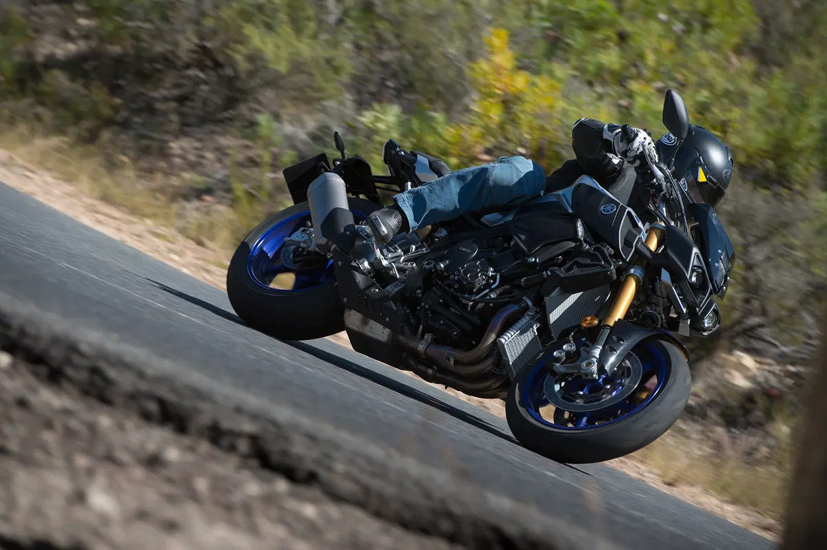 Yamaha MT-10 SP e Tourer Edition (6)
