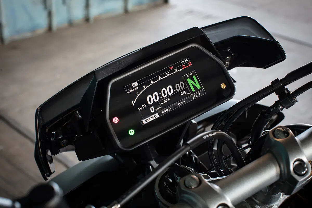 Yamaha MT-10 SP e Tourer Edition (22)
