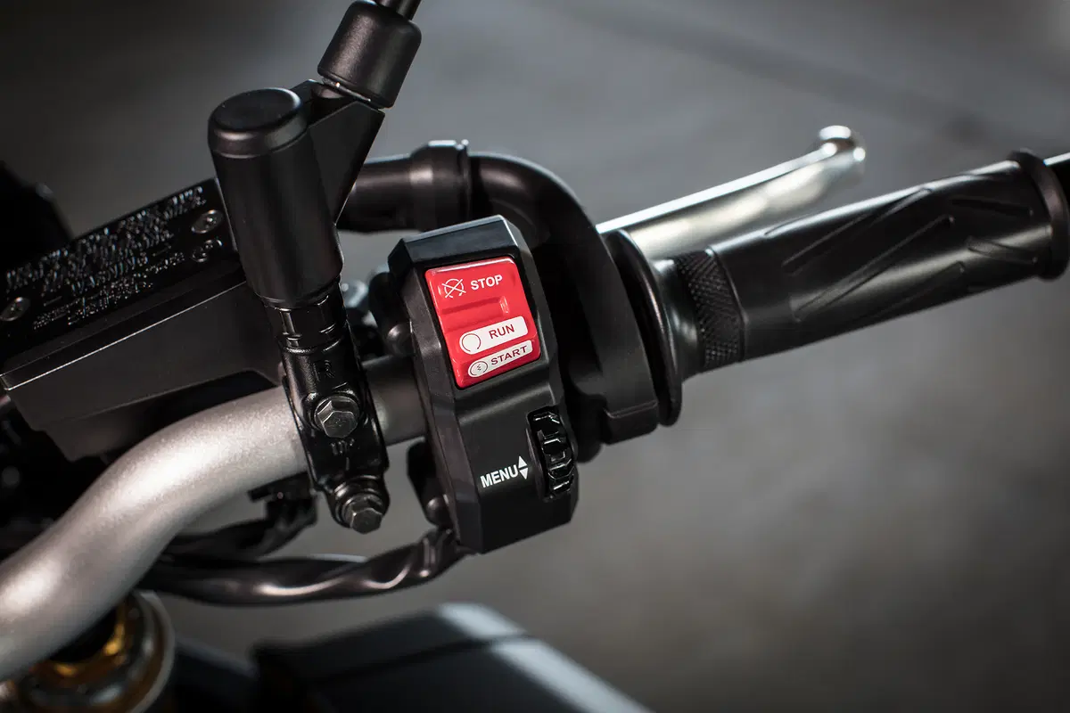 Yamaha MT-10 SP e Tourer Edition (24)