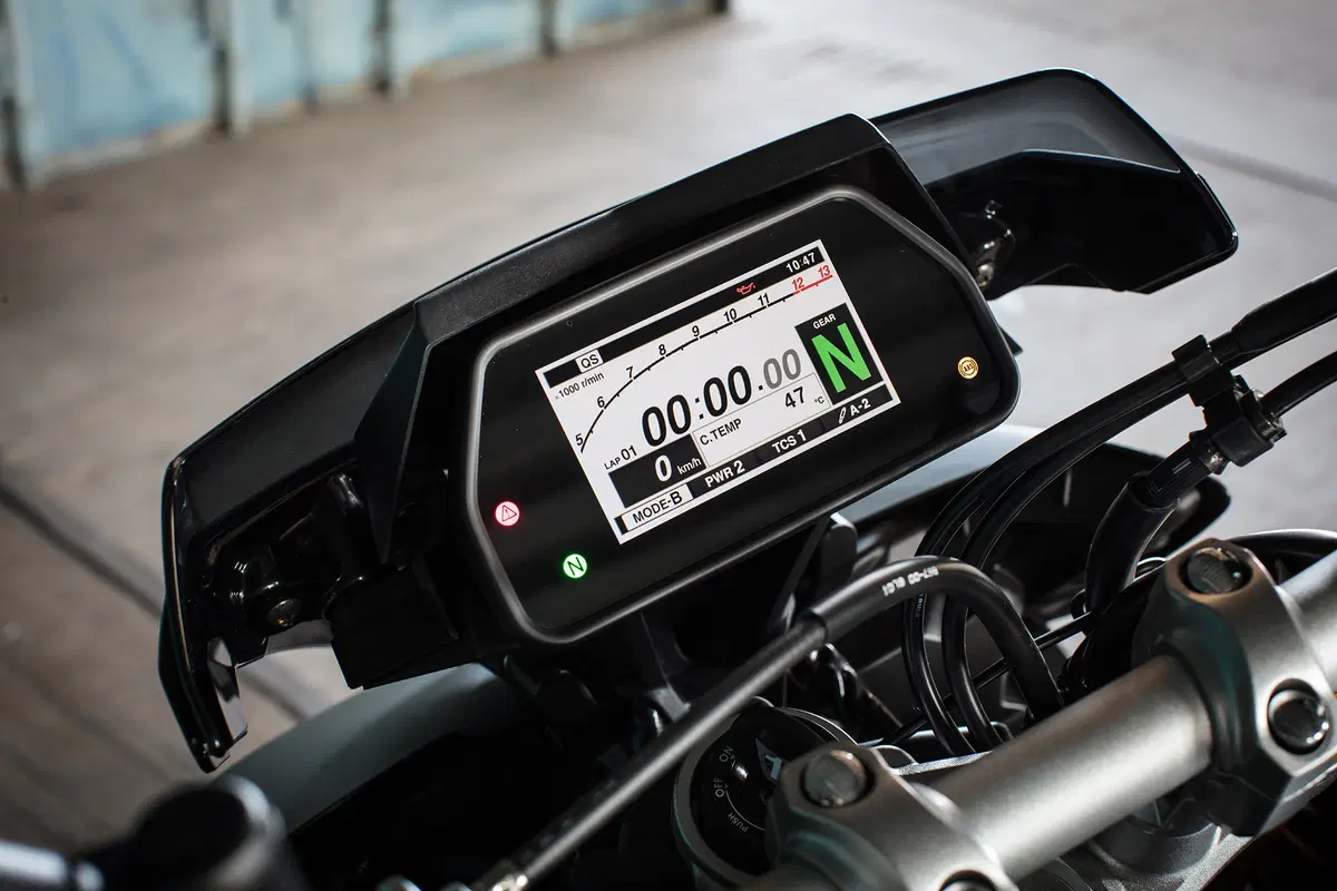 Yamaha MT-10 SP e Tourer Edition (3)