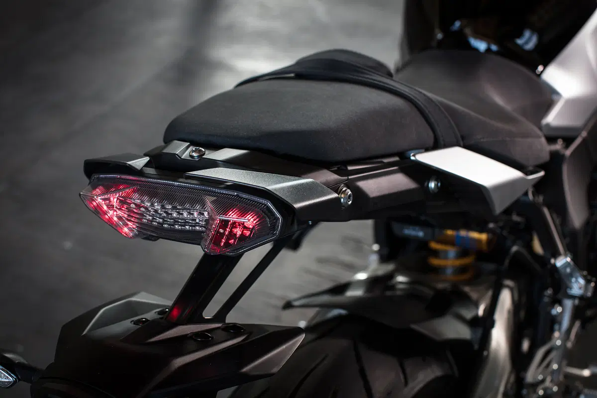 Yamaha MT-10 SP e Tourer Edition (4)