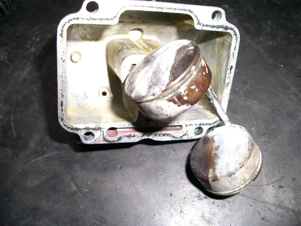 Restaurando, terza puntata: Yamaha XS-2 650 (19)