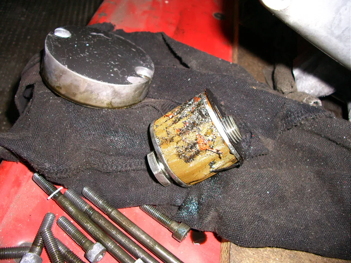 Restaurando, terza puntata: Yamaha XS-2 650 (13)