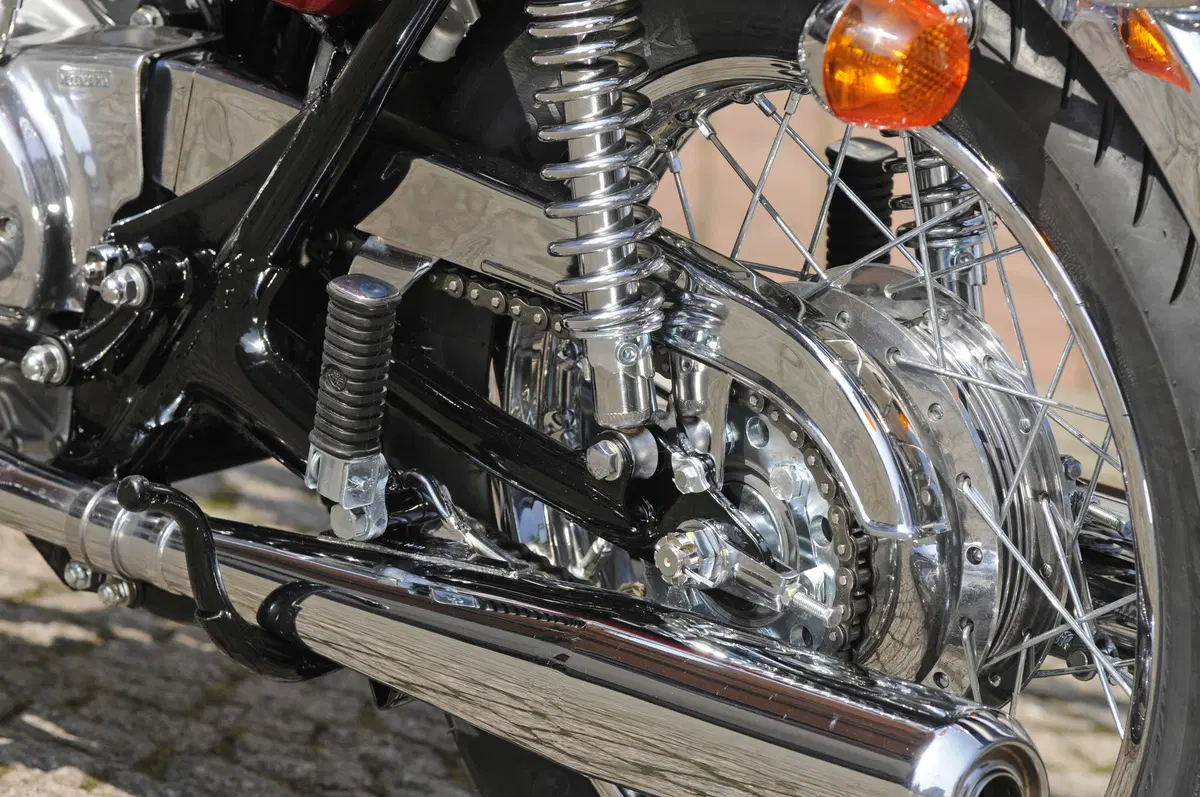 Restaurando, terza puntata: Yamaha XS-2 650 (44)