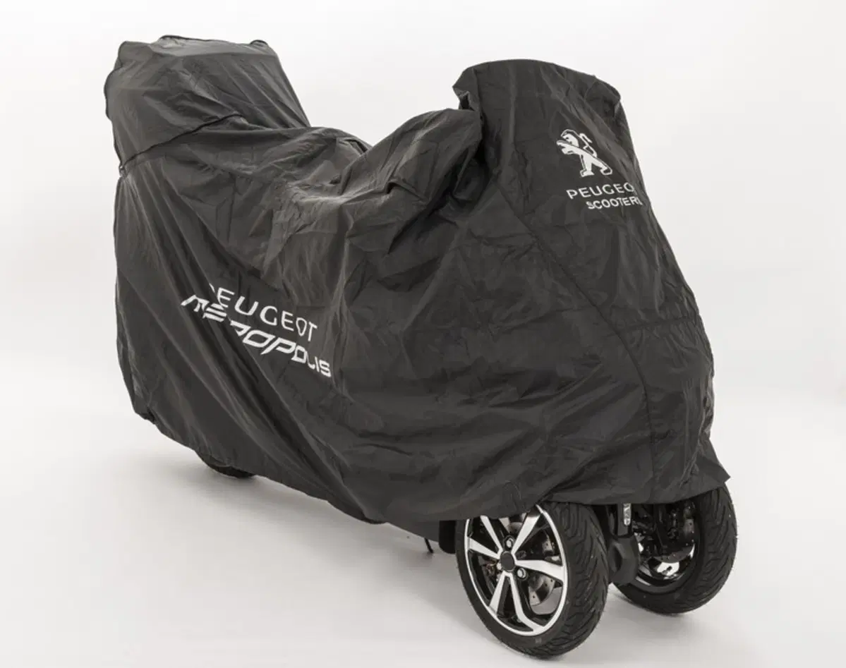 Peugeot Metropolis 2017: il 3 ruote francese si rinnova (9)