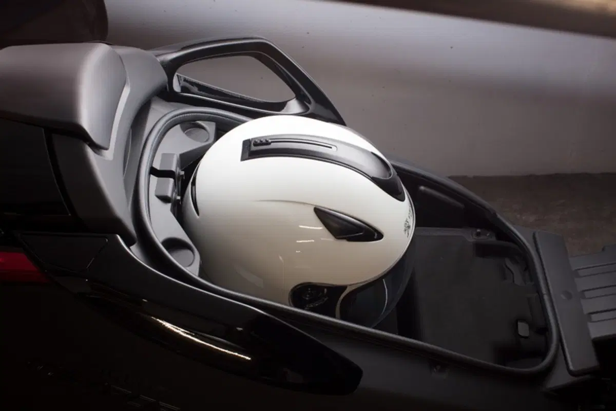 Peugeot Metropolis 2017: il 3 ruote francese si rinnova (21)