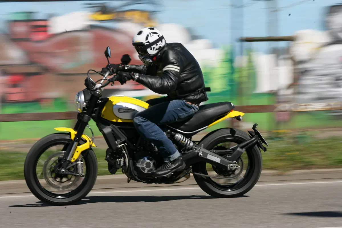 Ducati Scrambler Icon (2)