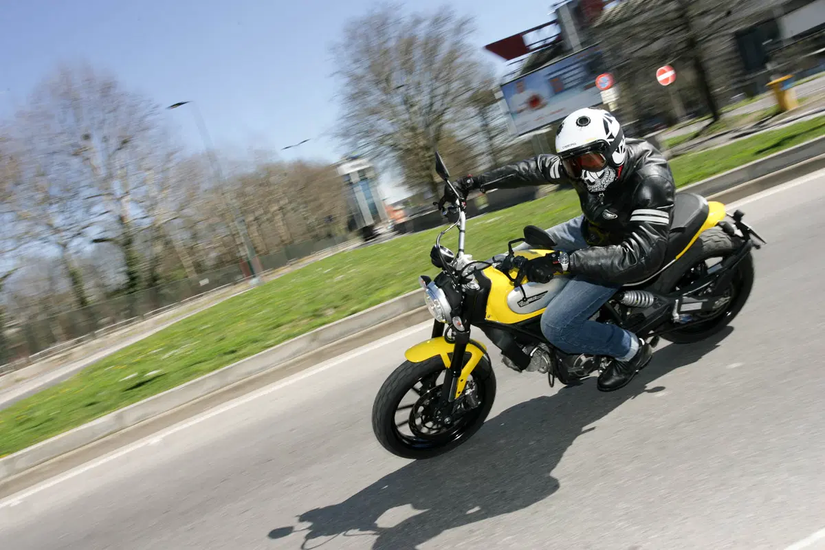 Ducati Scrambler Icon (4)