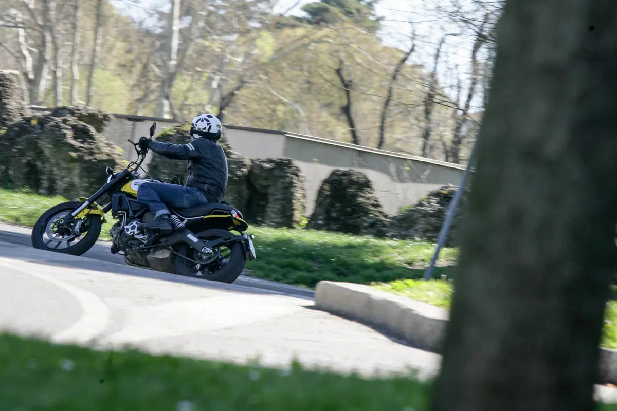Ducati Scrambler Icon (17)