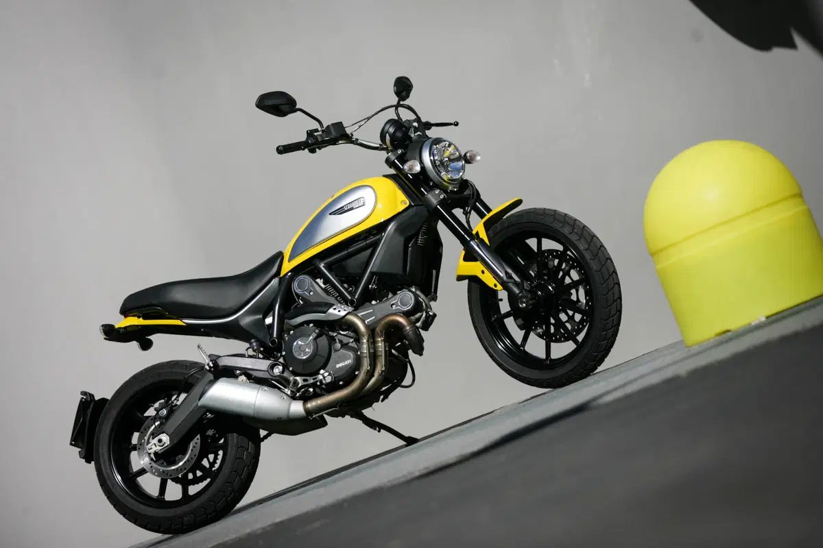 Ducati Scrambler Icon (22)