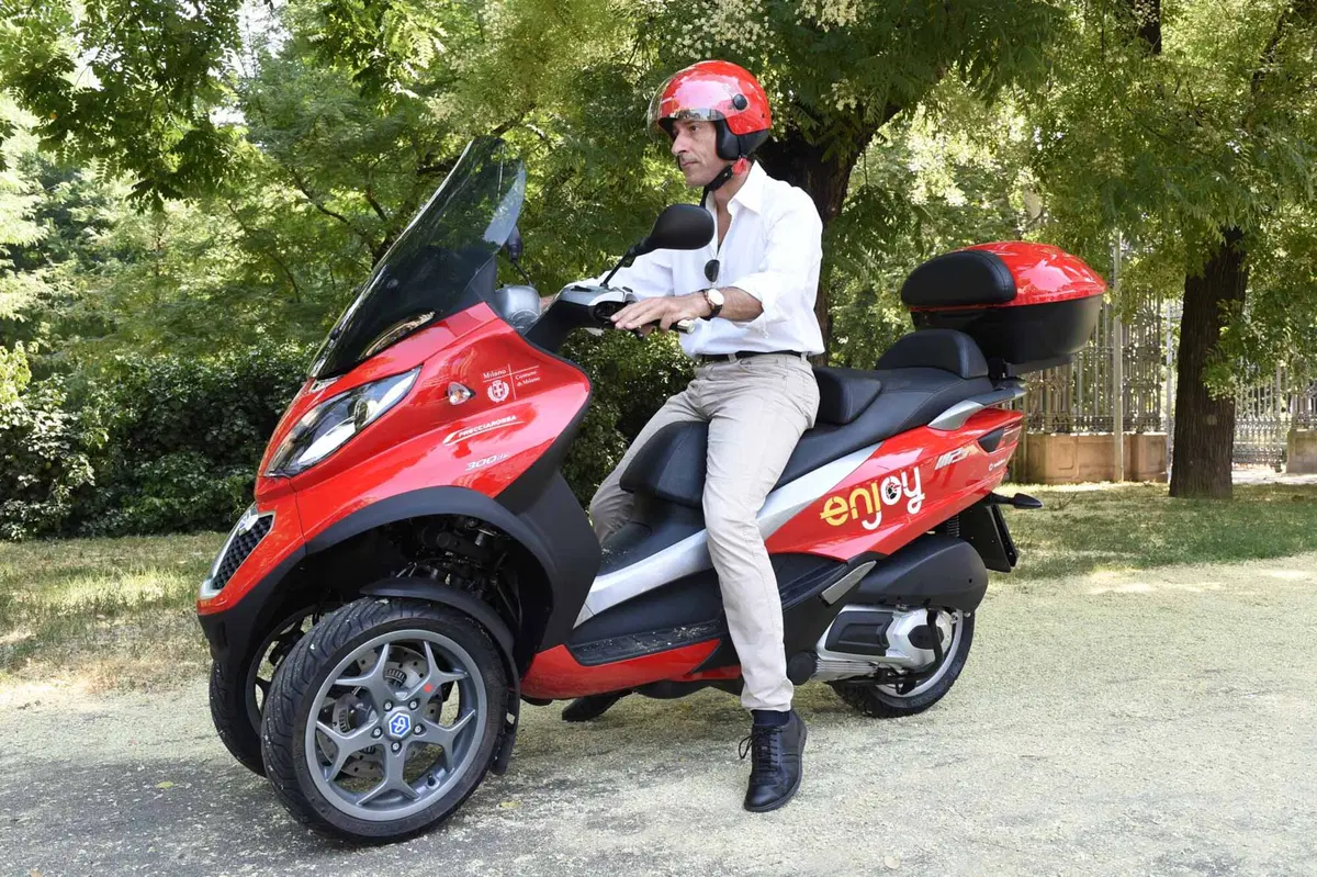 Scooter sharing Enjoy, da oggi a Milano (6)