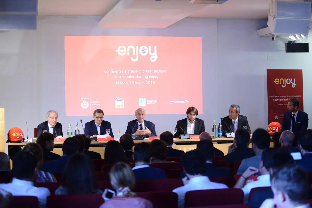 Scooter sharing Enjoy, da oggi a Milano (10)
