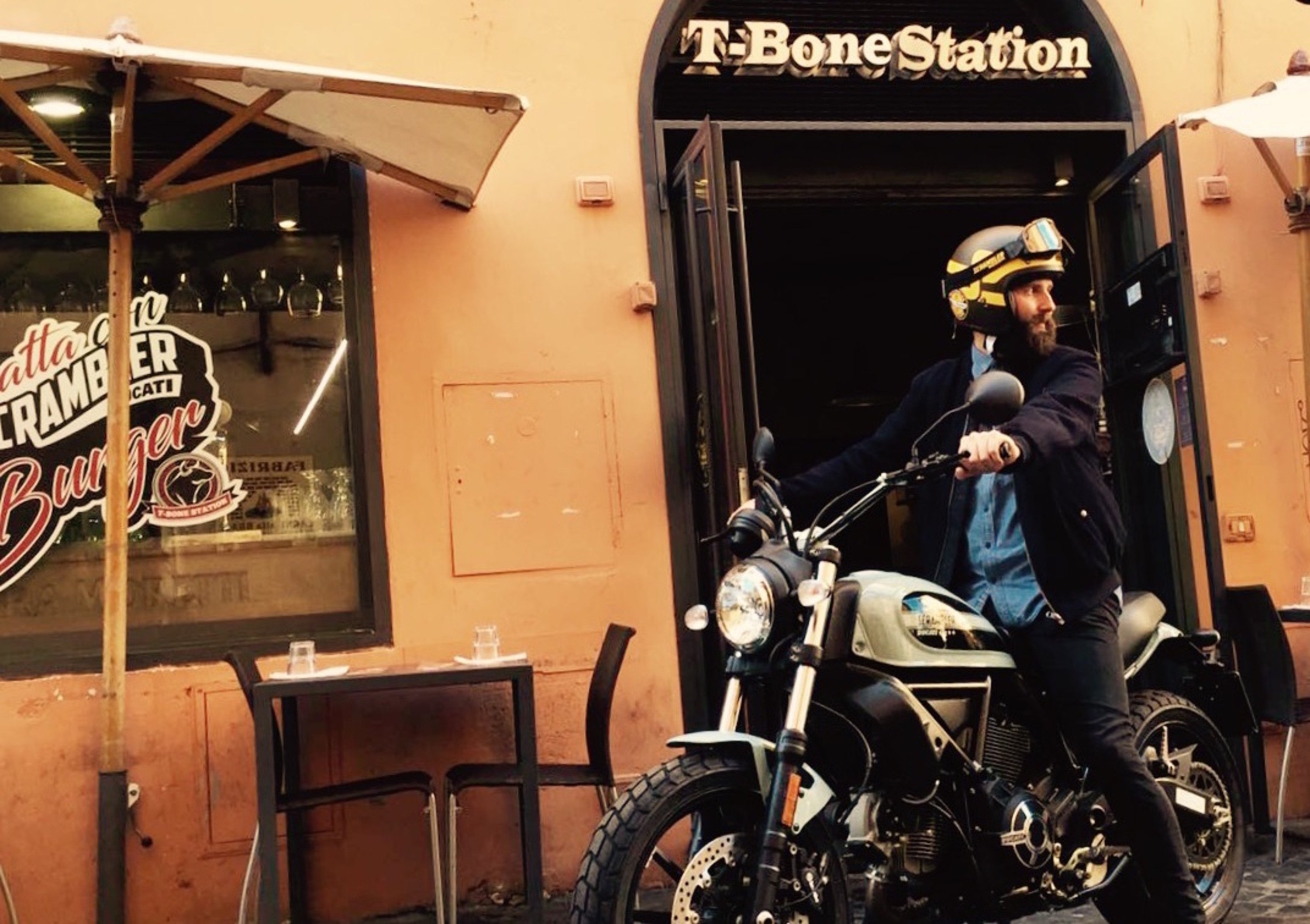 Ducati Roma: lo Scrambler lo trovi da T-Bone Station