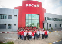 Melandri in visita a Ducati Thailand