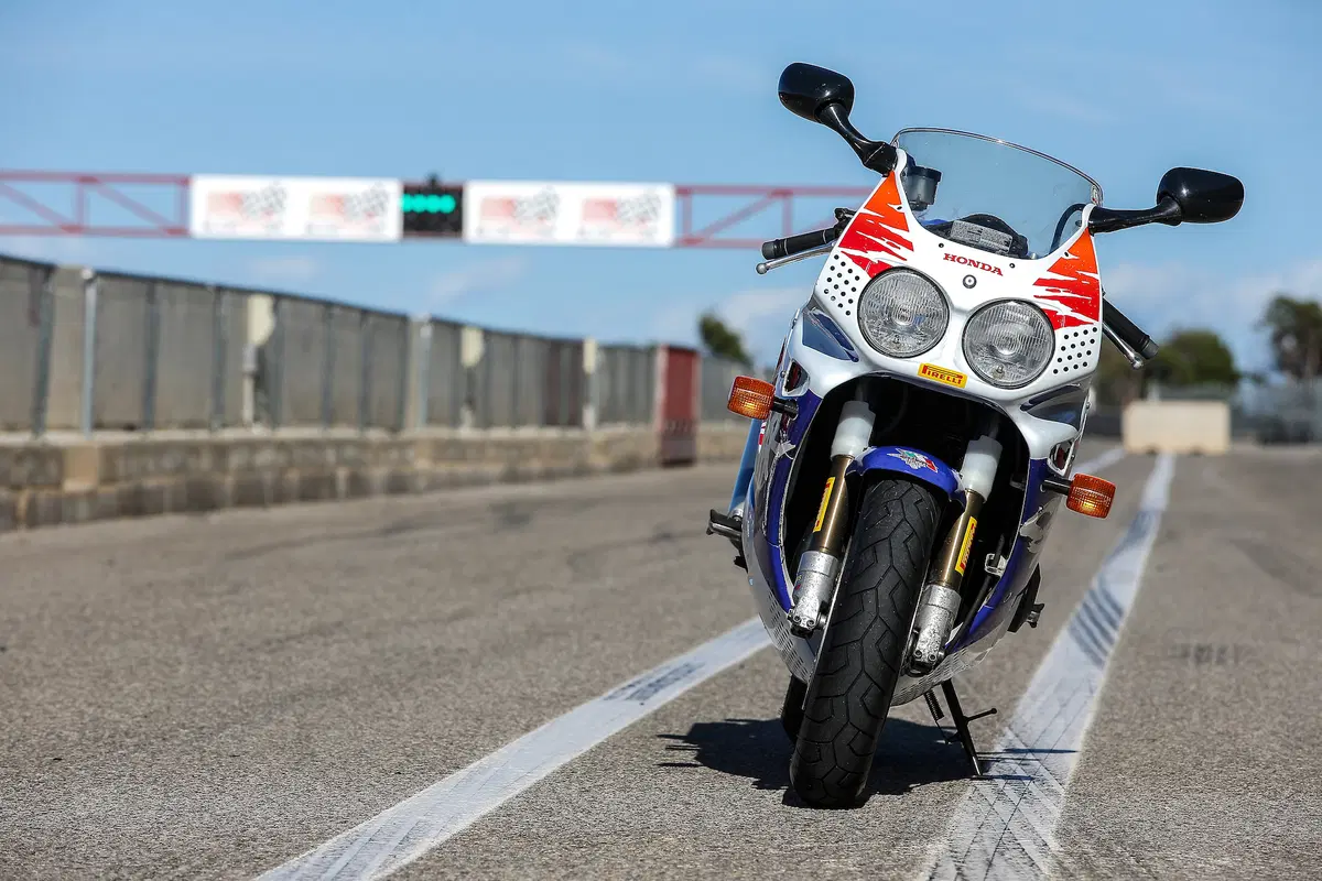 Honda CBR Fireblade e Pirelli Diablo: alla (ri)scoperta di due dinastie (4)