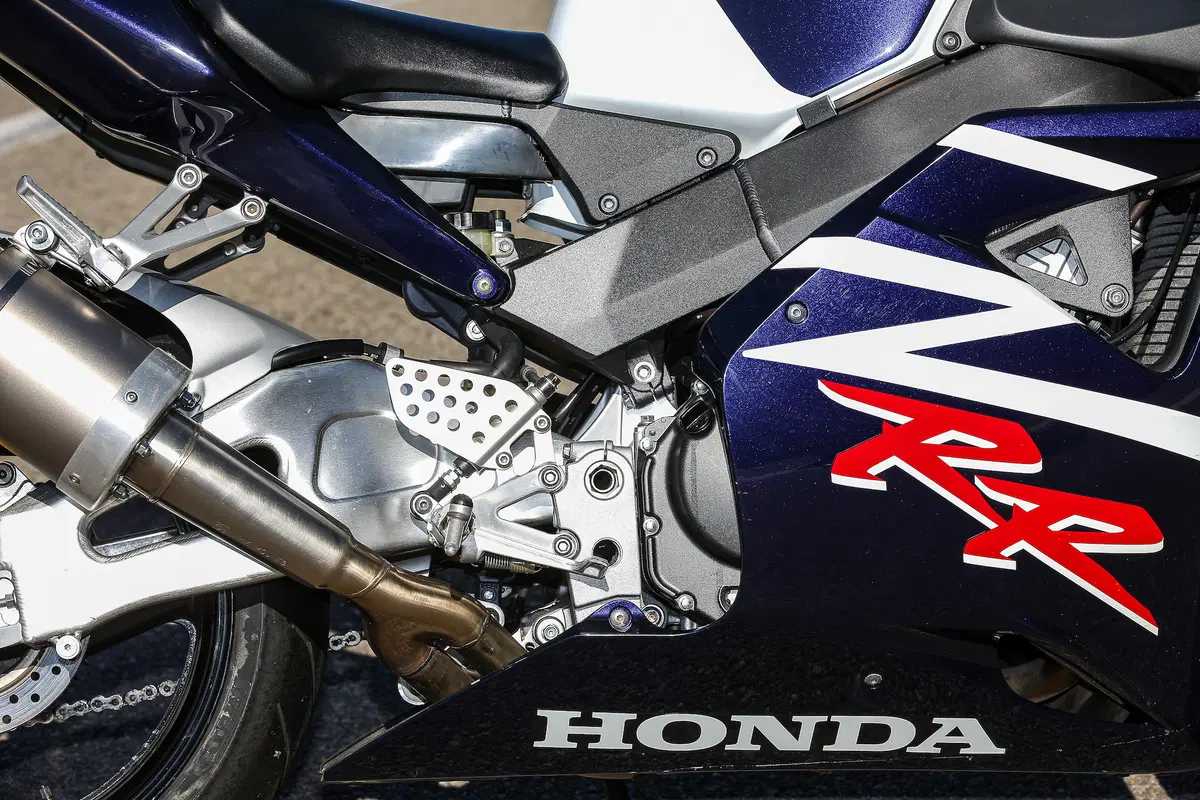 Honda CBR Fireblade e Pirelli Diablo: alla (ri)scoperta di due dinastie (4)