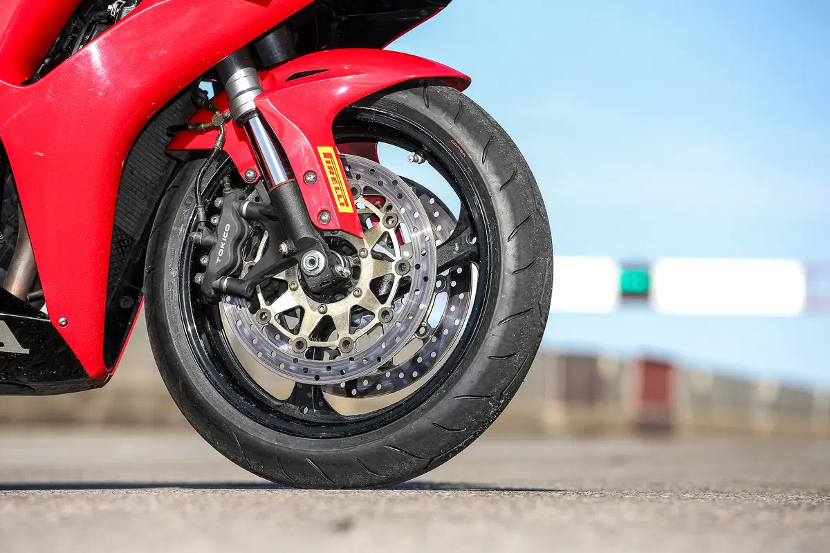 Honda CBR Fireblade e Pirelli Diablo: alla (ri)scoperta di due dinastie (4)
