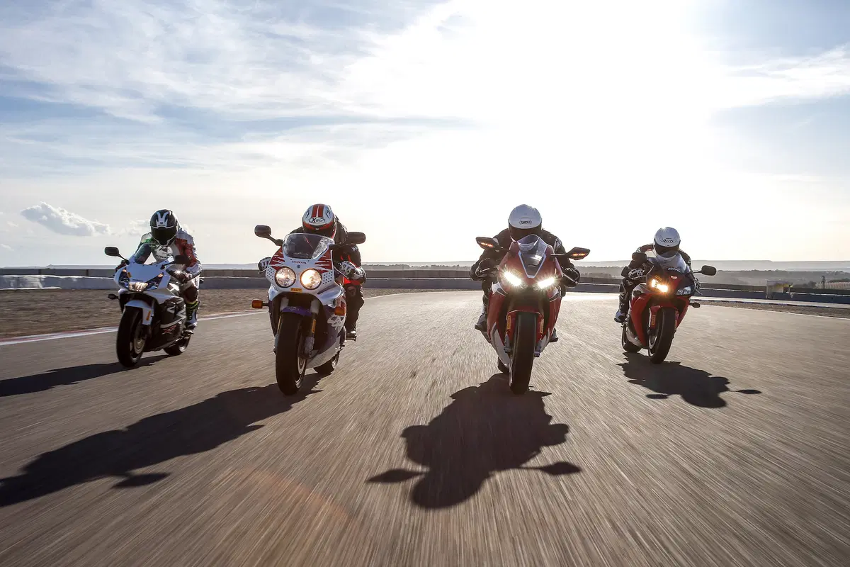 Honda CBR Fireblade e Pirelli Diablo: alla (ri)scoperta di due dinastie
