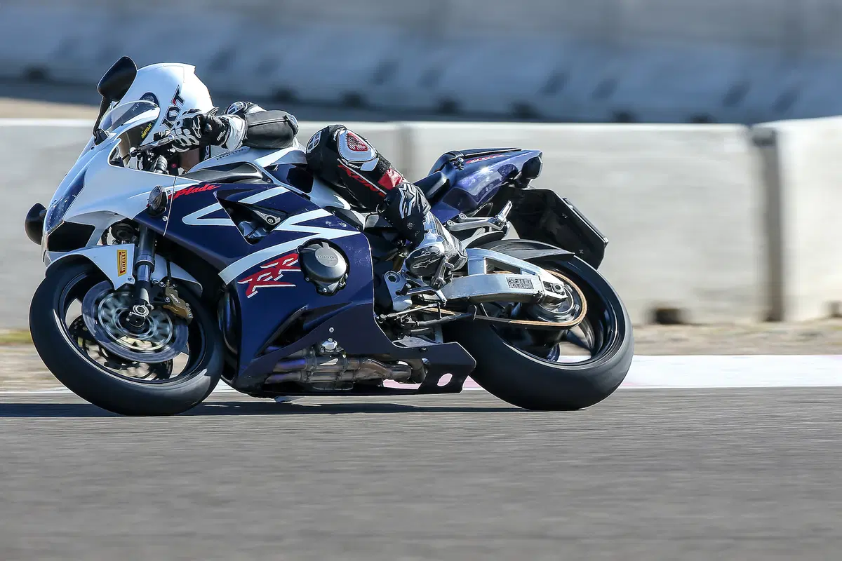 Honda CBR Fireblade e Pirelli Diablo: alla (ri)scoperta di due dinastie (5)