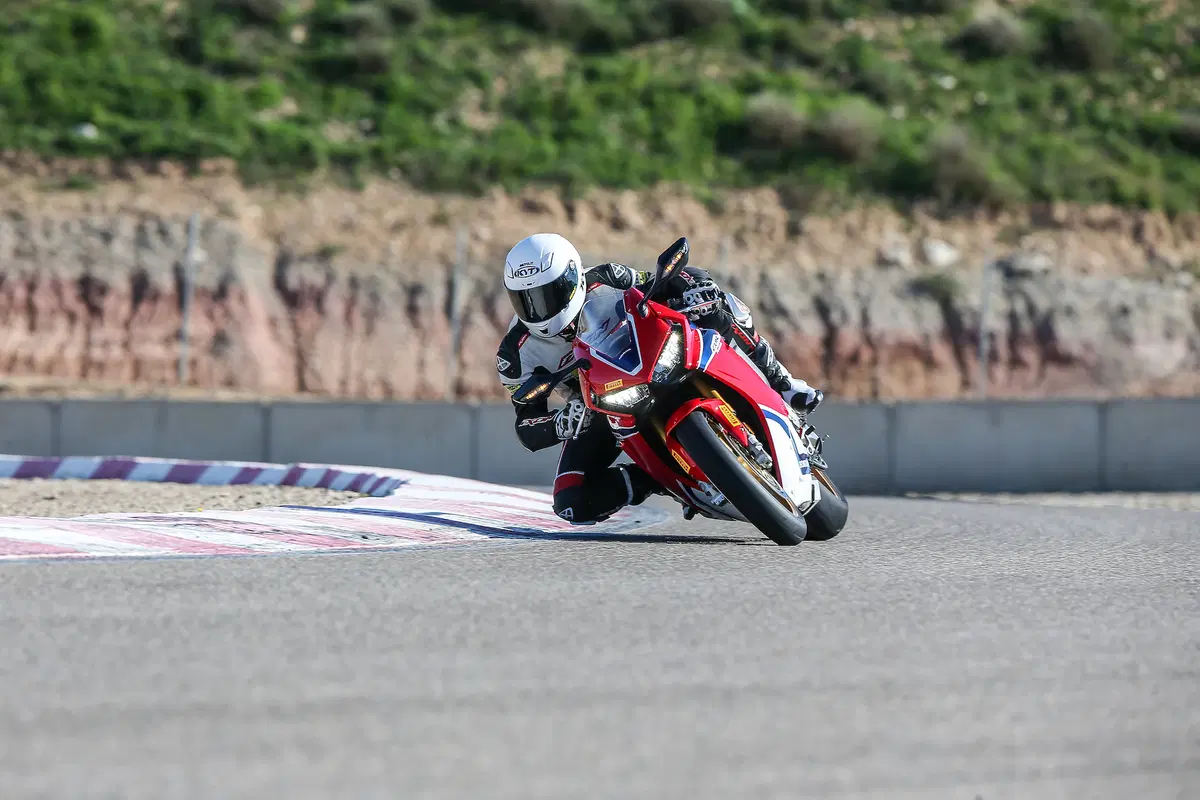 Honda CBR Fireblade e Pirelli Diablo: alla (ri)scoperta di due dinastie (7)