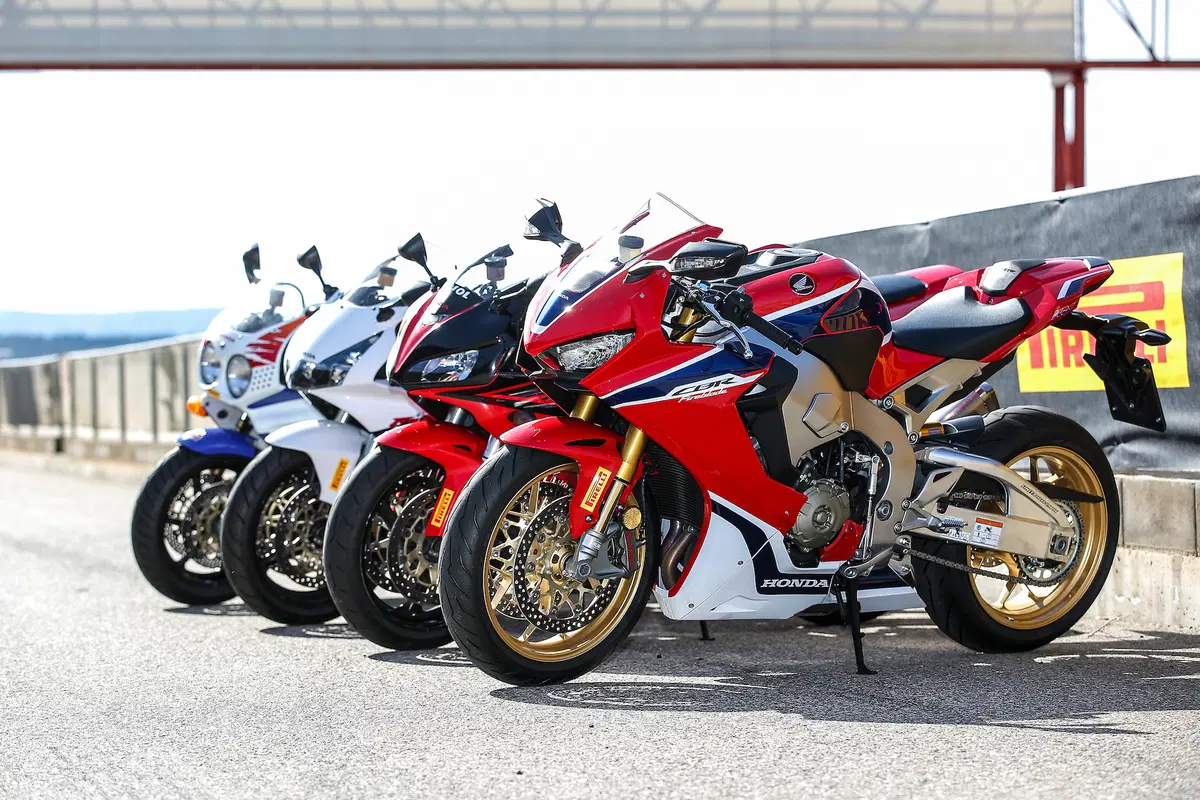 Honda CBR Fireblade e Pirelli Diablo: alla (ri)scoperta di due dinastie (9)