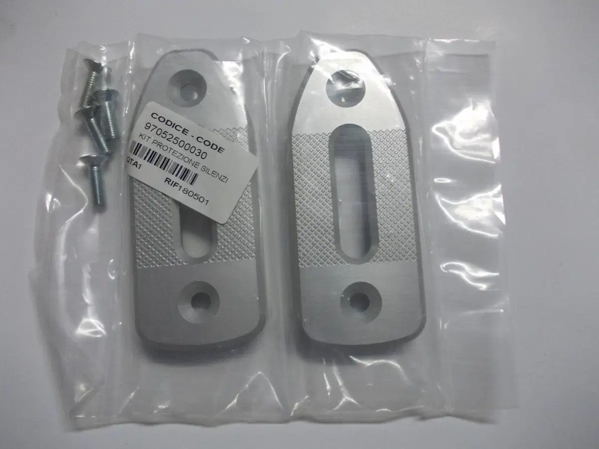 Kit protezione V11 Moto Guzzi (2)