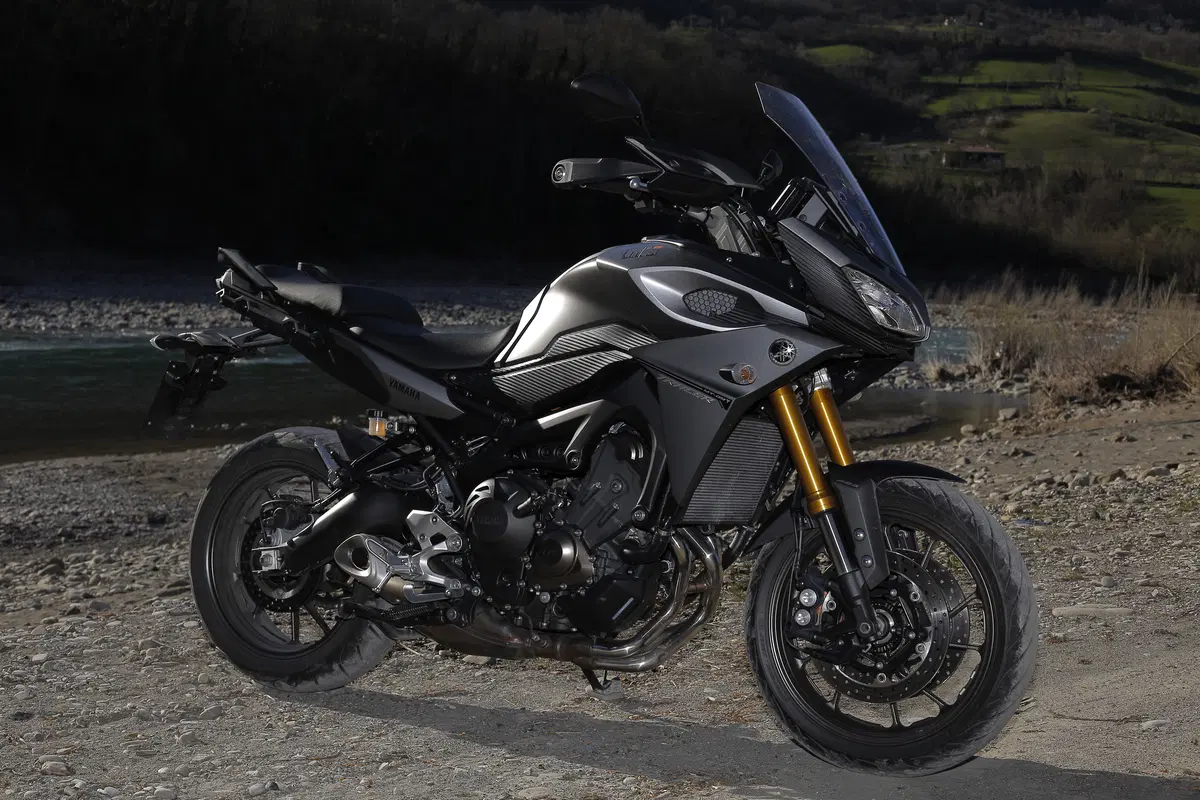 Honda Crossrunner vs Yamaha Tracer   (21)