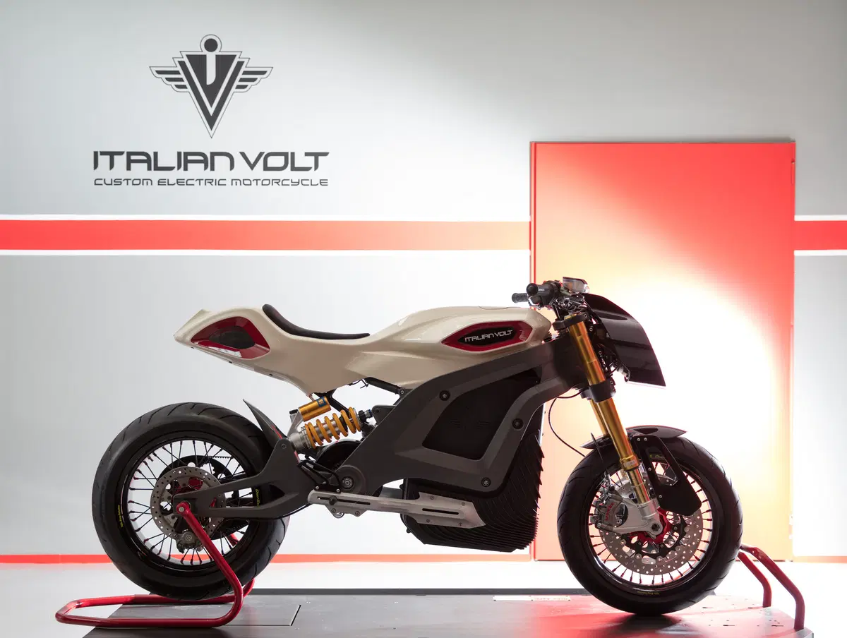 Italian Volt svela 'Lacama', la moto elettrica sartoriale (27)