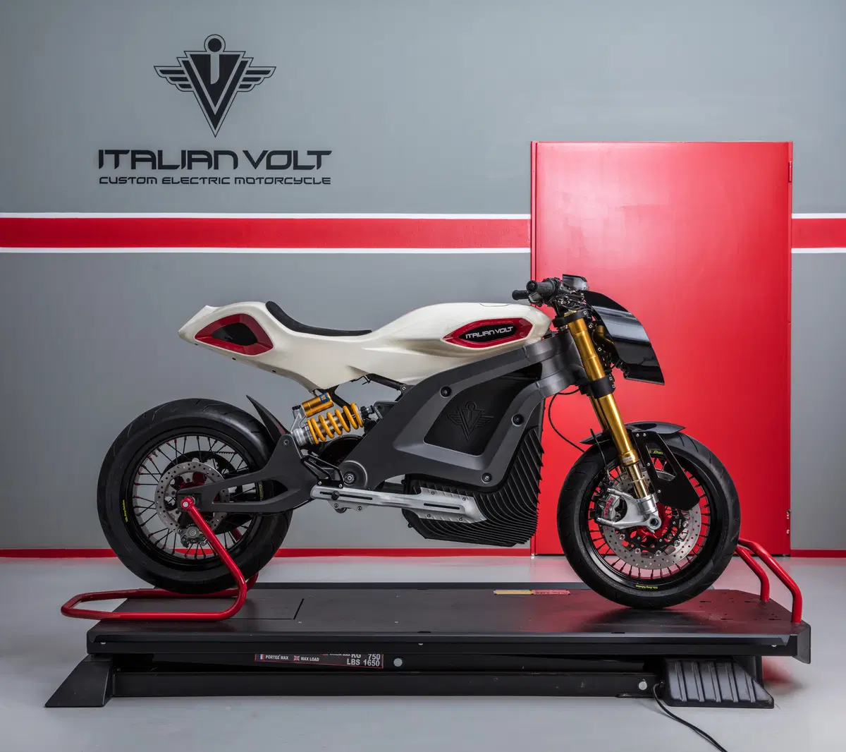 Italian Volt svela 'Lacama', la moto elettrica sartoriale (32)