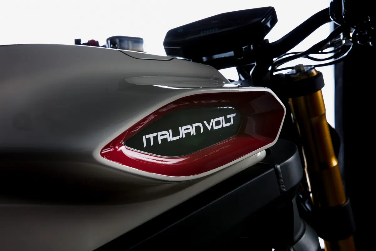 Italian Volt svela 'Lacama', la moto elettrica sartoriale (47)
